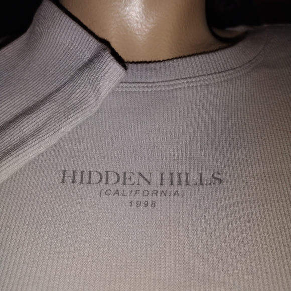 Forever 21 Crop Long-sleeve T-shirt- size Medium - Picture 2 of 6